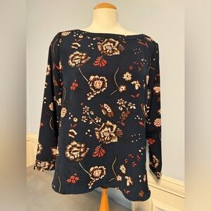 Cleo Petites - floral loose swing blouse